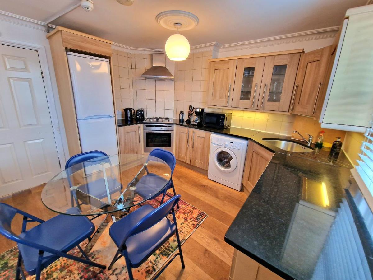 Cosy Home In Kensington - Great Location! 3 Minutes Walk To Earl'S Court Station London Bagian luar foto